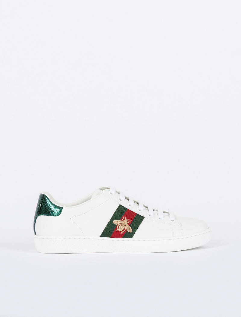 Zapatilla Ace con bordado para mujer
